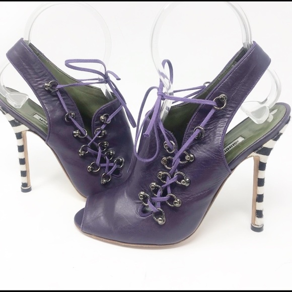 Manolo Blahnik Leather Lace Up Heels with Calf Fur - Picture 4 of 7